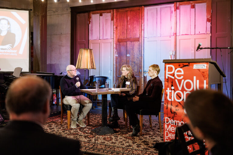 Podiumsdiskussion
